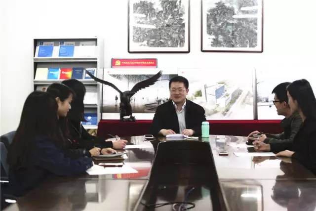 院系访谈录｜专访耿丹学院应用语言系主任吕文威博士