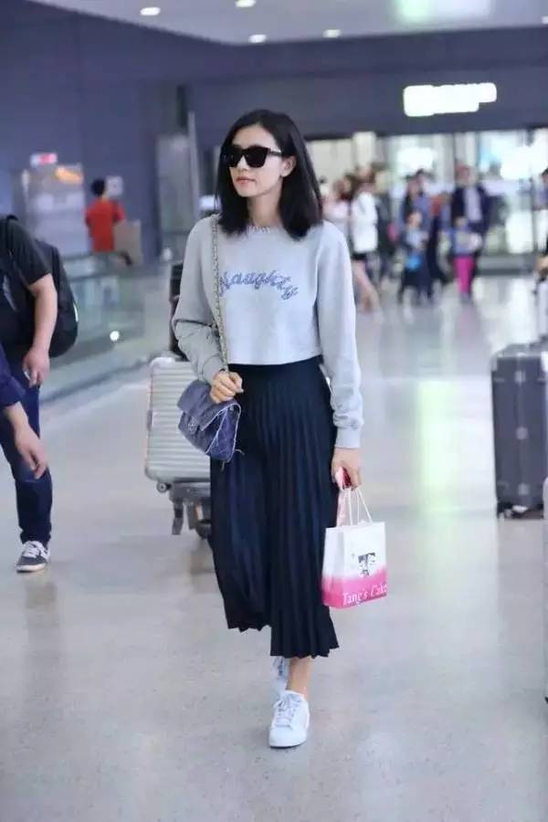 马卡龙色系的小白鞋好清新,马卡龙色系穿什么鞋都百搭