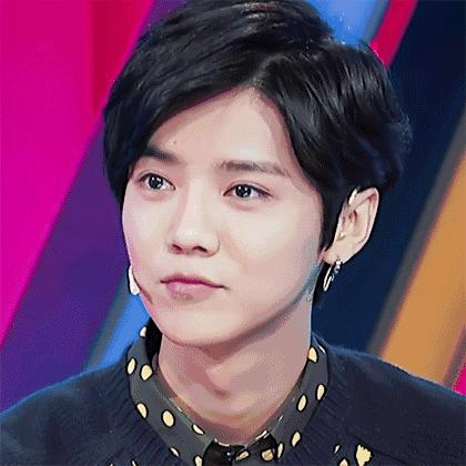 抖森表情包上线~老干部鹿晗,不呆萌张艺兴,脸部失控的胡歌,花痴赵丽颖……差点认不出管理不住自己表情的爱豆们!