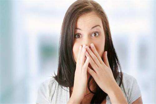 不自觉的发出怪声的病能治愈吗,身体发出这八种气味要注意了