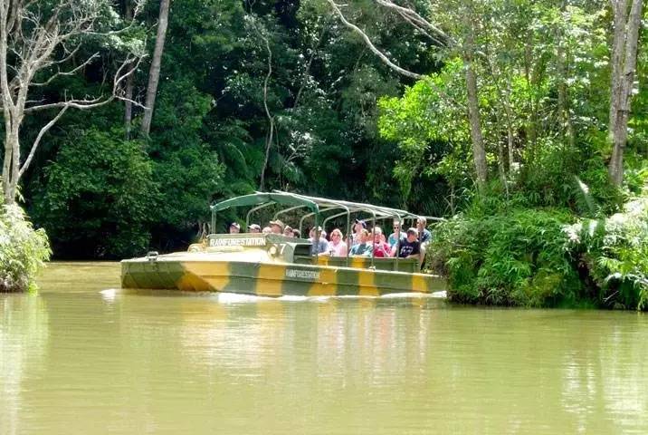 刘强东与奶茶妹妹的婚礼举办地大堡礁到底有多美？自己去看！