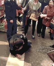 右手拇指指甲处断了一截,中指指甲突然断了意味着什么