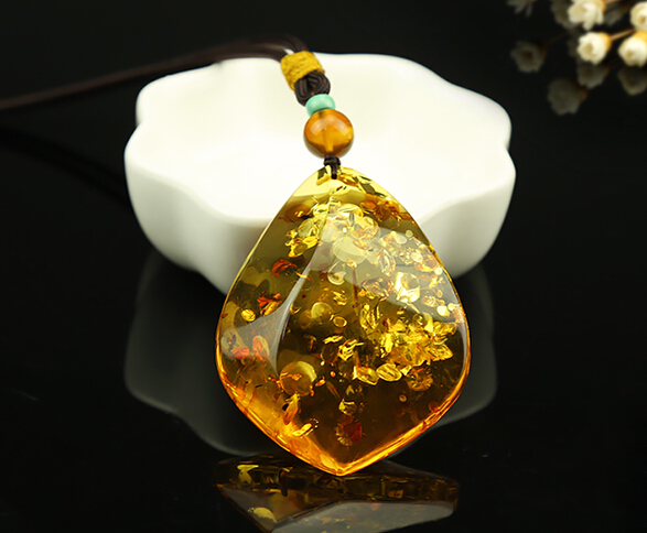 琥珀蜜蜡值得买吗,怎样才能买到真正的琥珀蜜蜡