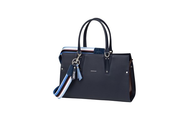 Longchamp饺子包大变样！平价买出大牌范~