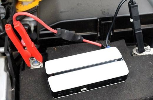 专治小故障的胶布、塑料束带、胶钉，你的车会带着吗？