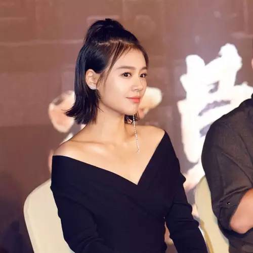 大方脸大饼脸发型,适合脸大且不对称脸型的发型