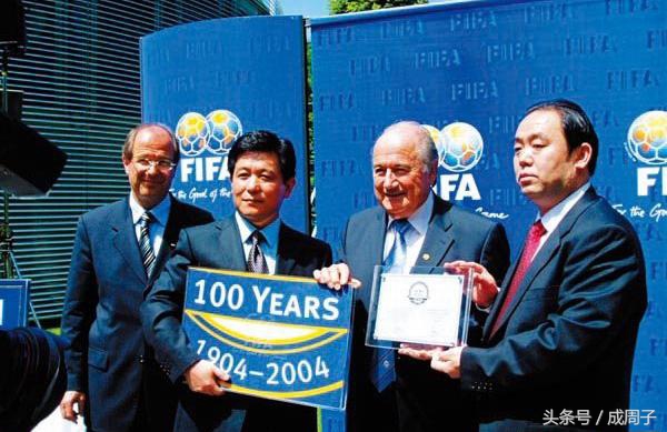 中国足球是哪一年冲出亚洲的,中国足球从哪一年开始落败的