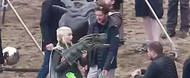 权力的游戏发生在哪,权力的游戏雪诺和野人的关系