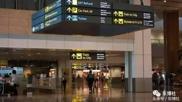 中国游客通关被缅甸索要小费,为什么东南亚只问中国游客要小费