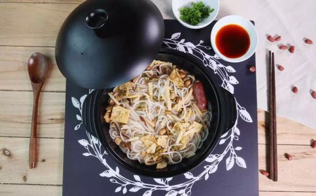 最全的螺蛳粉测评,第一次吃螺蛳粉测评