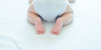 预防小孩罗圈腿的最佳方法,预防宝宝罗圈腿按摩手法