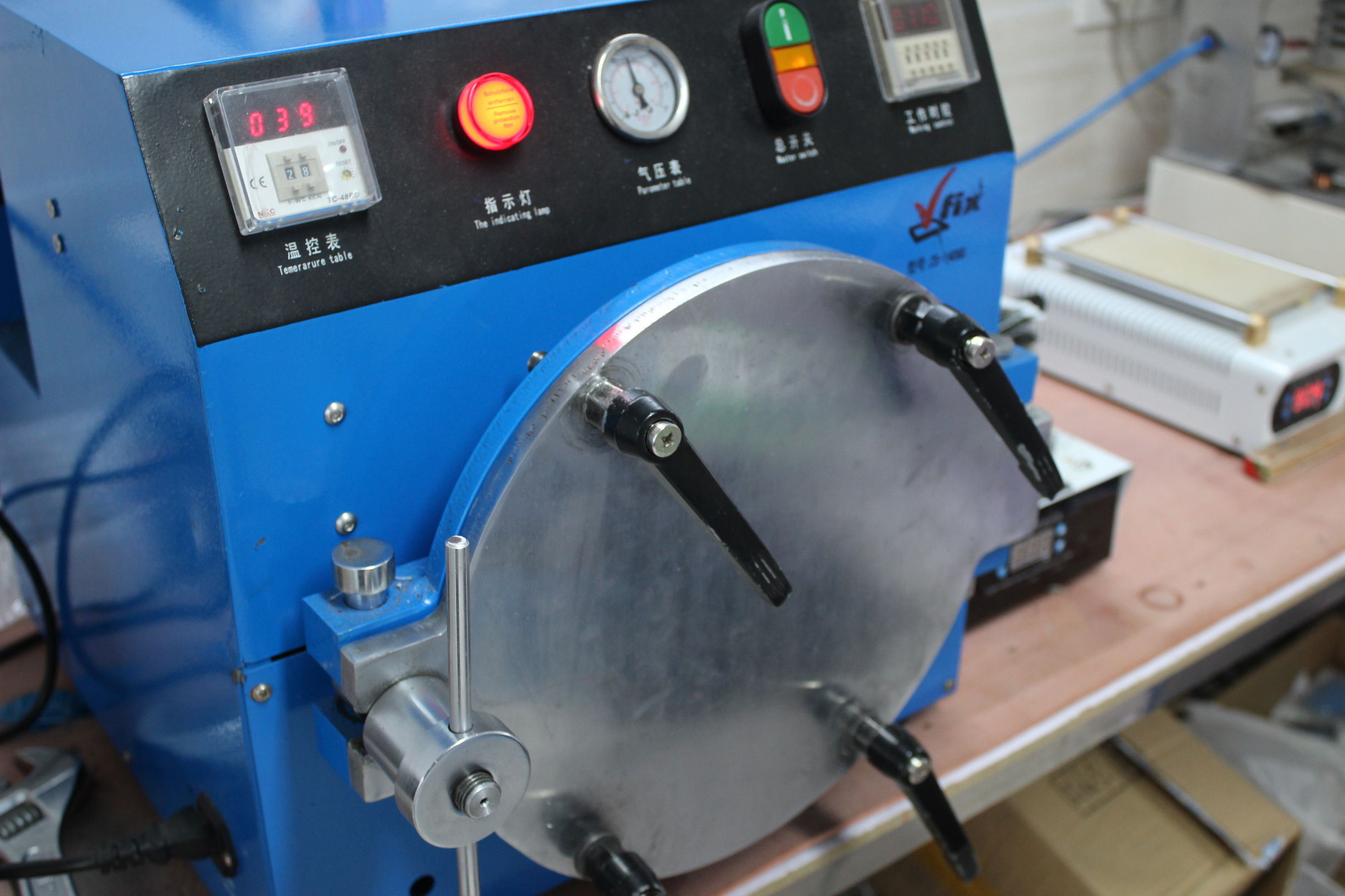 手机屏幕维修换屏怎么不被坑,手机屏幕维修和更换的区别