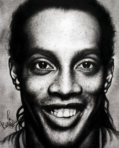 足球球星素描手绘图,足球球星素描头像漫画版