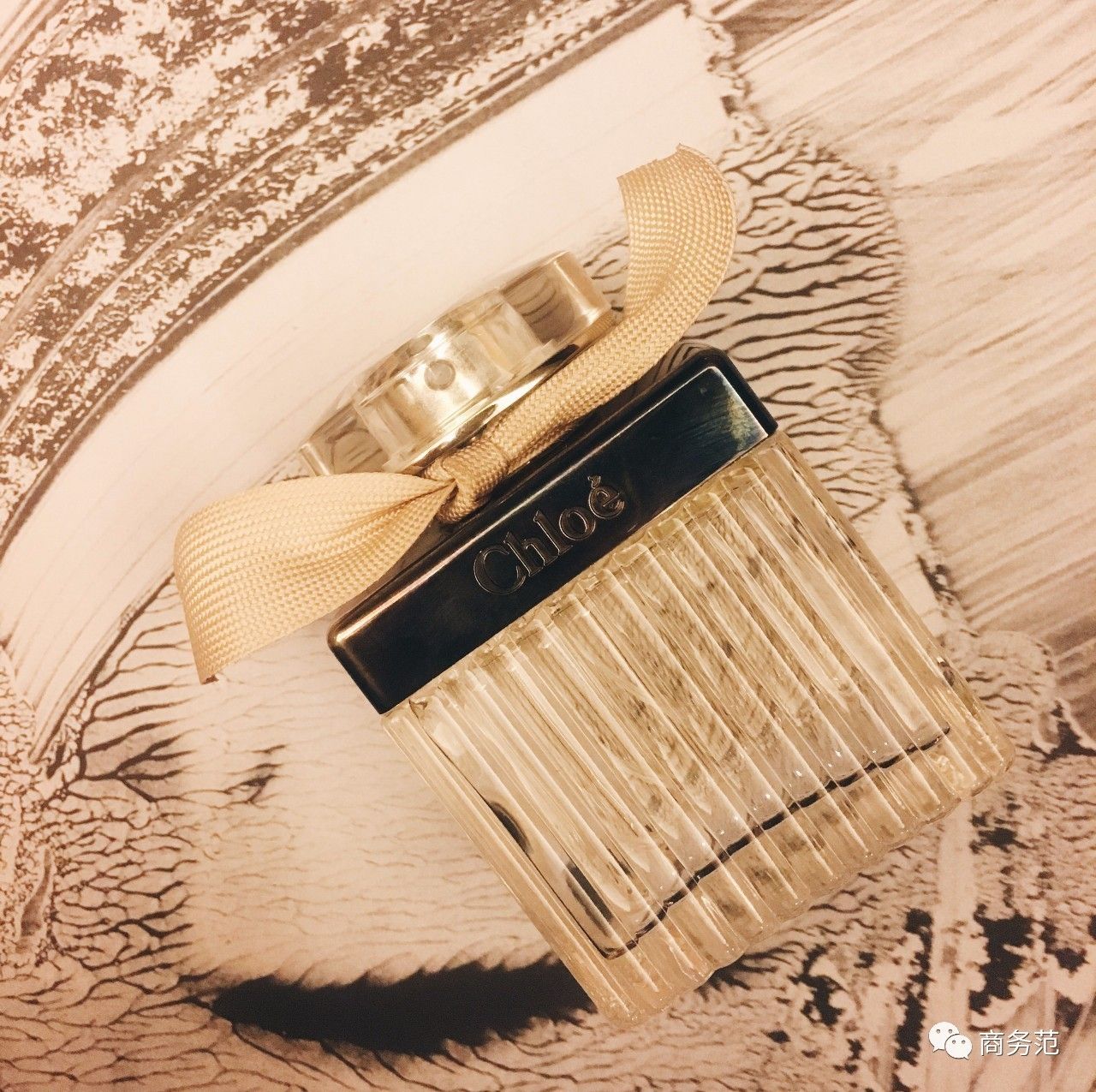 我给3个直男闻了16瓶香水，结果