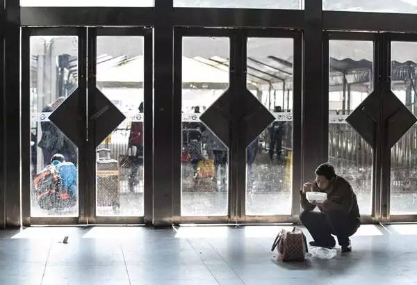 啊啊啊高速上内急怎么办？试试小八推荐的这几个道具！