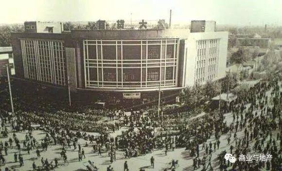 曾经逛过的百货大楼,承载着多少人记忆的百货大楼