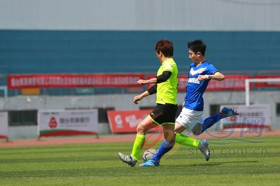 看完就懂了足球怎么踢得又高又远,看完才明白