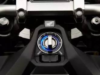 本田跨界“万金油”X-ADV泰国上市，售价8.3万！