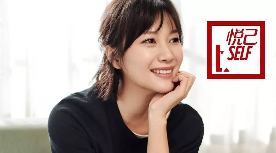 刘雯最新穿搭卡其色老爹鞋,刘雯穿的运动鞋有哪些