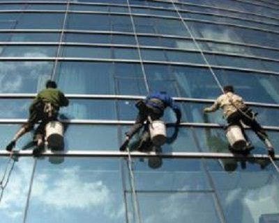 高楼外墙渗水有什么好的办法解决,高楼外墙渗水室内能解决吗