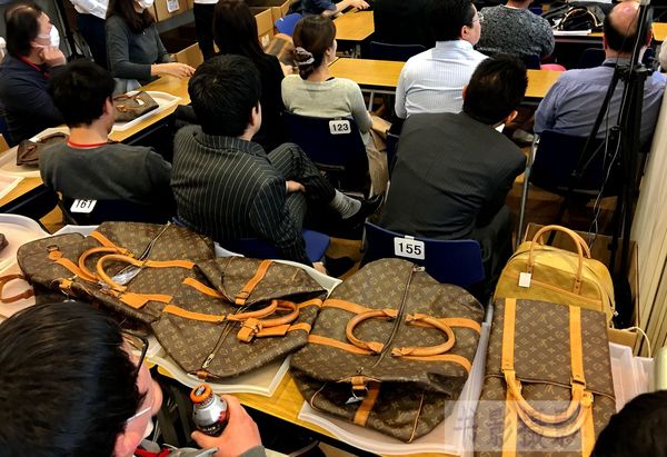 日本中古奢侈品都在哪些地,探秘中古店