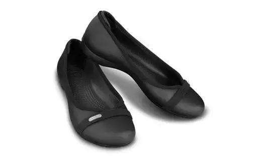 下雨天穿什么鞋子能防水,下雨穿什么防水鞋套好看