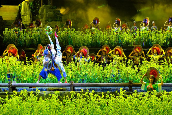 边城视频讲解,边城演出实景