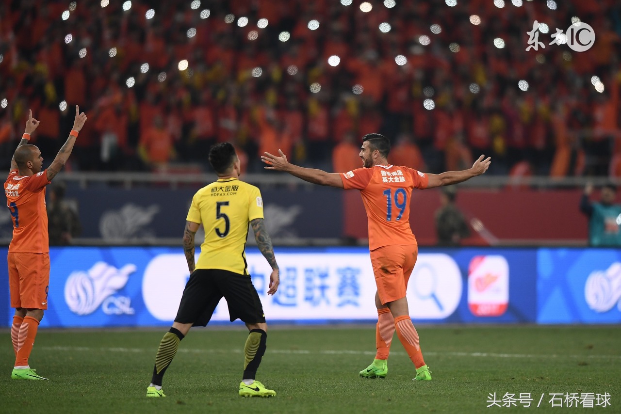 佩莱：他是外援前锋，场上不进球，还有人点赞？