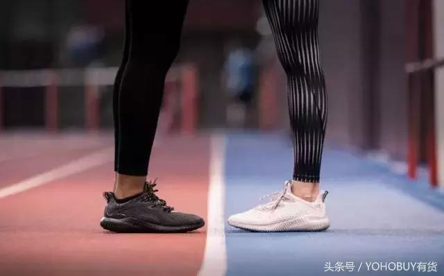 这8双令直男羡慕拥有的女生专属Sneaker,你买了吗?
