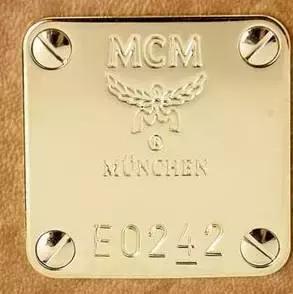 mcm双肩包大小号对照表,真品mcm双肩包哪里有卖