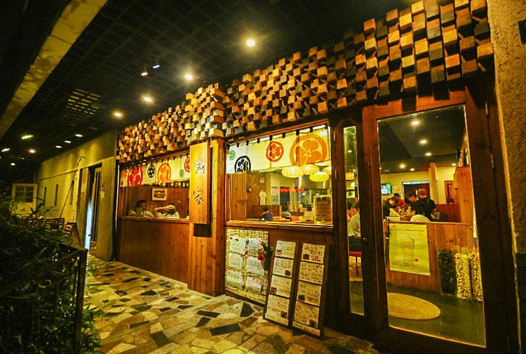 你带着故事我带着酒和鸡文案,你带着故事我带着酒的诗