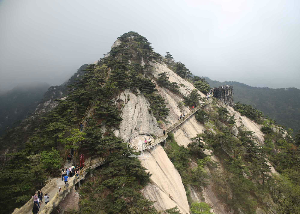山东领秀户外:千里挺进大别山,众雄傲视天堂寨
