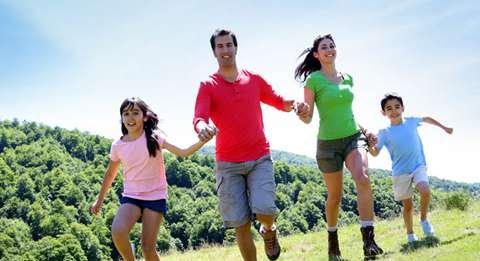 2岁跑步姿势不对摇晃不稳,跑步姿势不对怎么改正