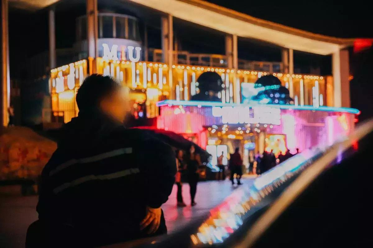 武汉00后夜生活,00后在武汉的日常