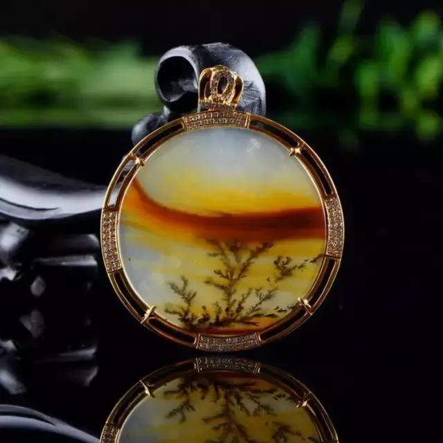 黄龙玉的正确保养方法,黄龙玉要用油养是假的黄龙玉吗