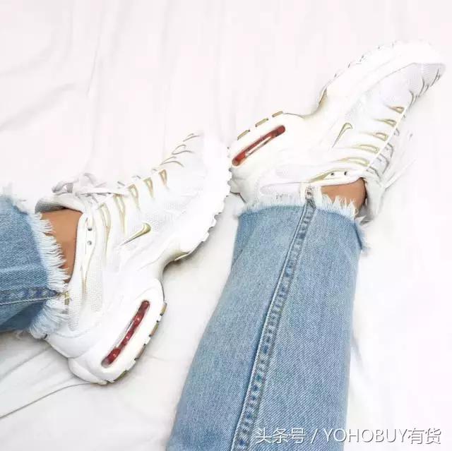这8双令直男羡慕拥有的女生专属Sneaker,你买了吗?