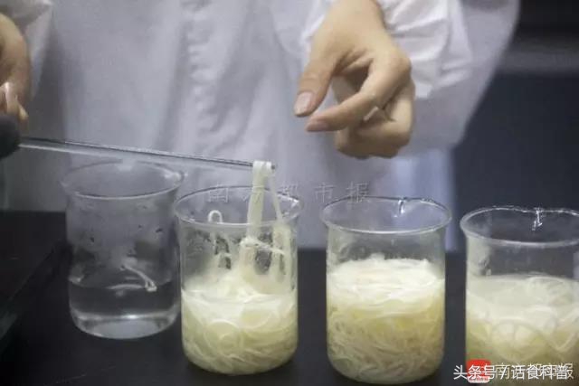 橡胶面条鉴别方法,橡胶面条是正品吗