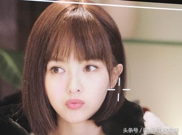 刘亦菲同款丝带发型中短发,刘亦菲大波浪黑裙子发型