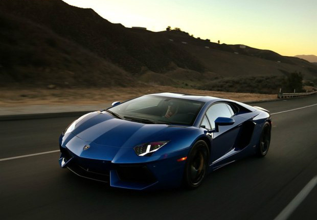 穷玩车富玩表值不值得买,名表和名车哪个好