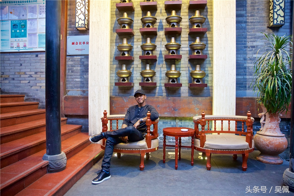 汉密尔顿夺冠,汉密尔顿夺冠庆祝