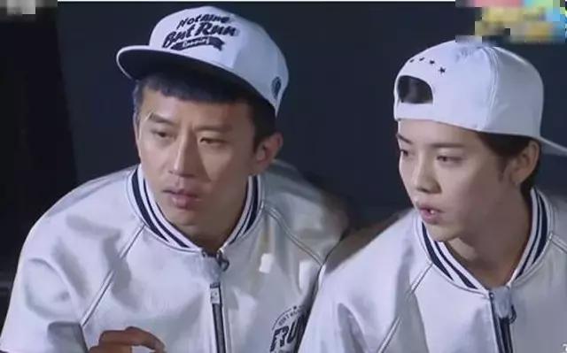 邓超和鹿晗真的是父子关系吗,邓超和鹿晗真的是亲生父子吗