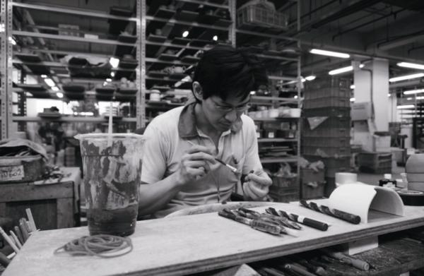 头号陶贩：从地摊卖烟灰缸到台湾80%的茶人茶馆都用他做的茶器