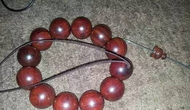 怎样穿手串三通佛头,手串佛头怎么穿小妙招