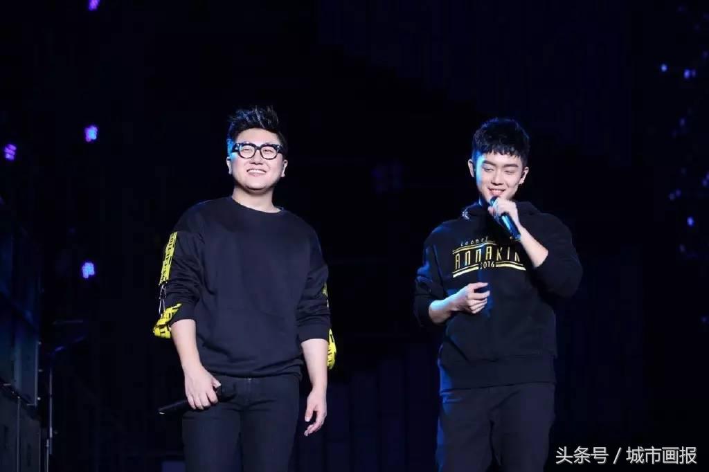 这两个大男人为啥叫“好妹妹”？