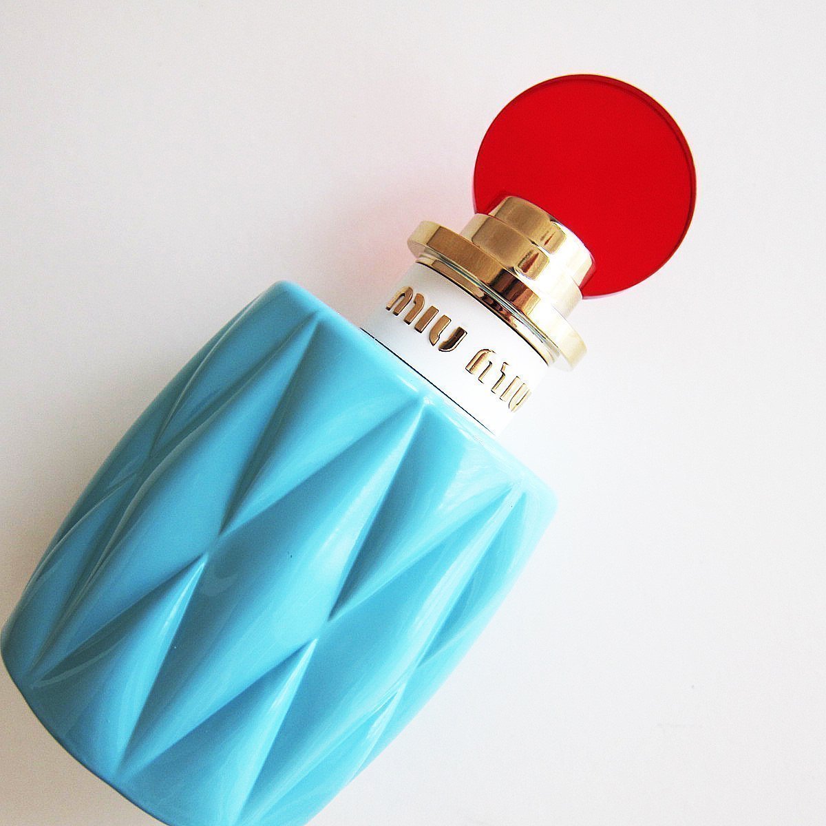 小清新香水推荐学生平价,希汀小清新与绿茶香水