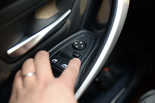 宝马316i有17款的吗,宝马316i值不值得入手