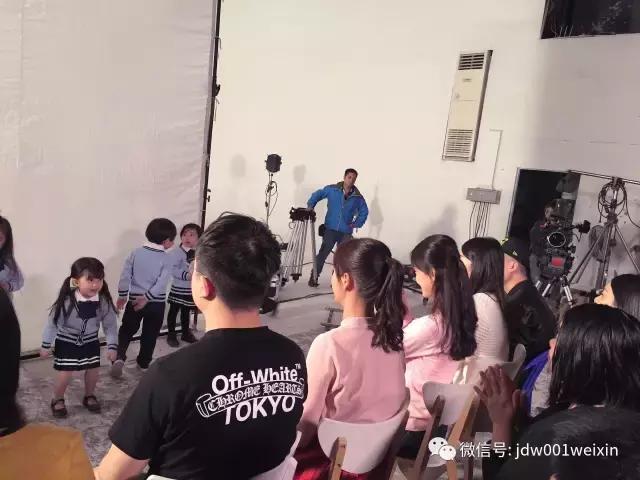 美的厨电高端精品策略渐显威力,美的厨电的销售模式