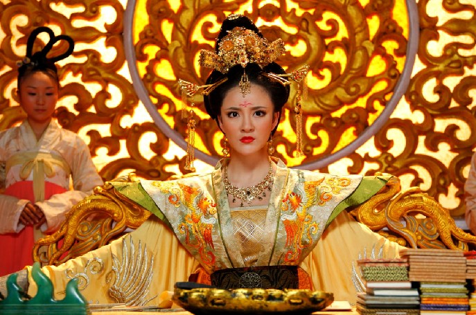 唐睿宗李旦两次登基，三让天下，最后一让差点晚节不保