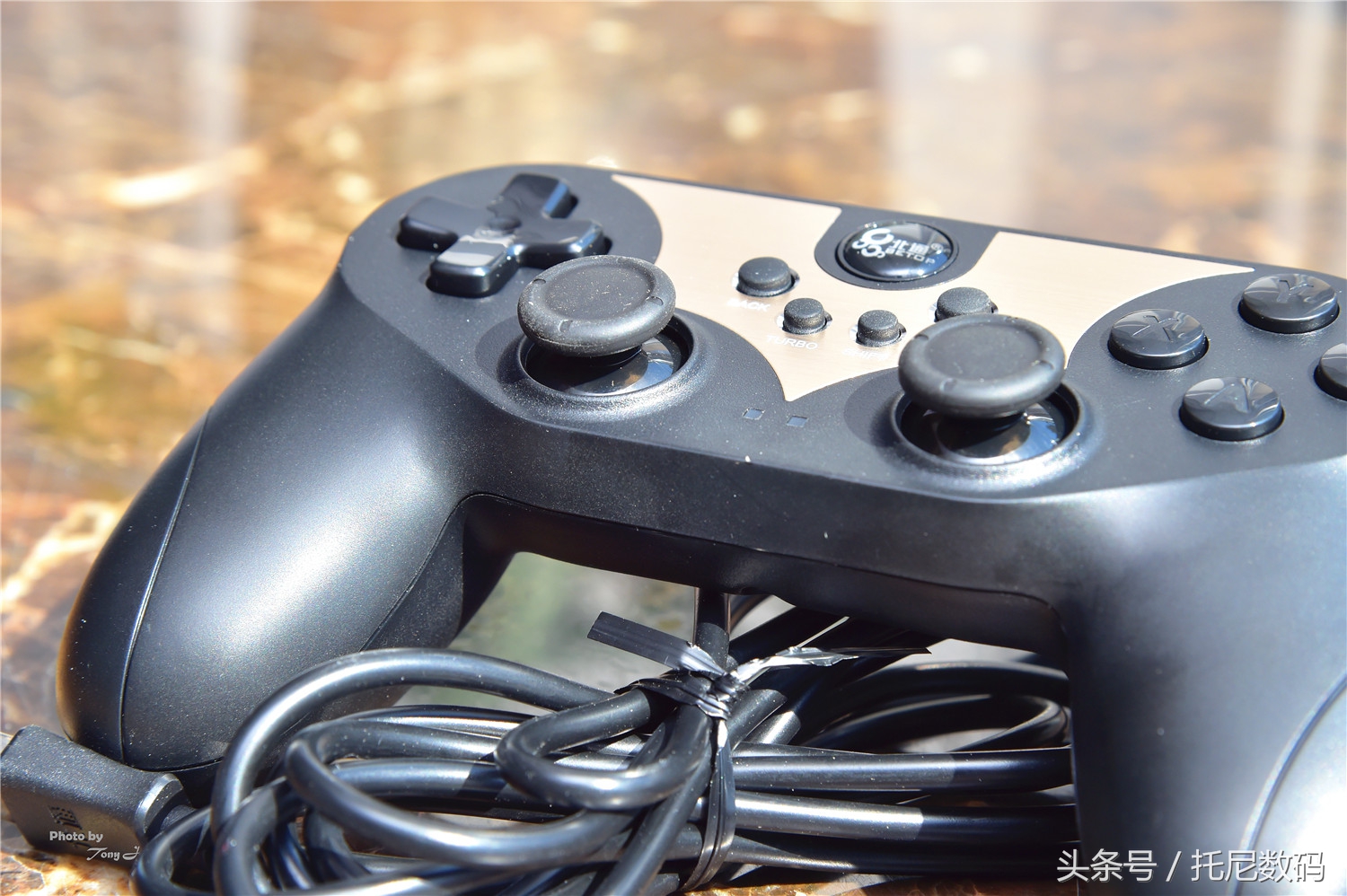 北通蝙蝠3e手柄打吃鸡体验,北通蝙蝠3s蓝牙手柄