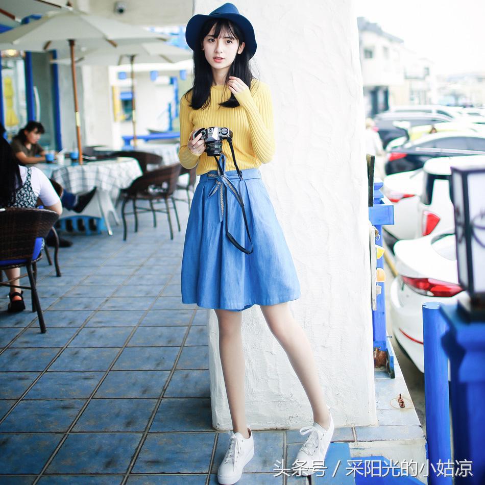 穿上牛仔半身裙，5招瞬间变身时髦文艺气质